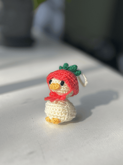 Flower-Hat Duckling Keychain
