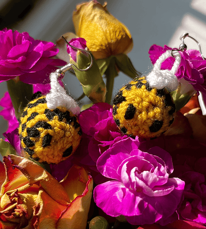 Handmade crochet bumblebee earrings, cute bee jewellery, spring accessories and nature-inspired crochet earrings