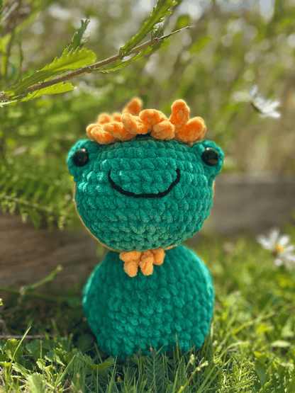 Kermy the Frog crochet plush toy with sunhat, handmade frog amigurumi and cute crochet stuffed animal