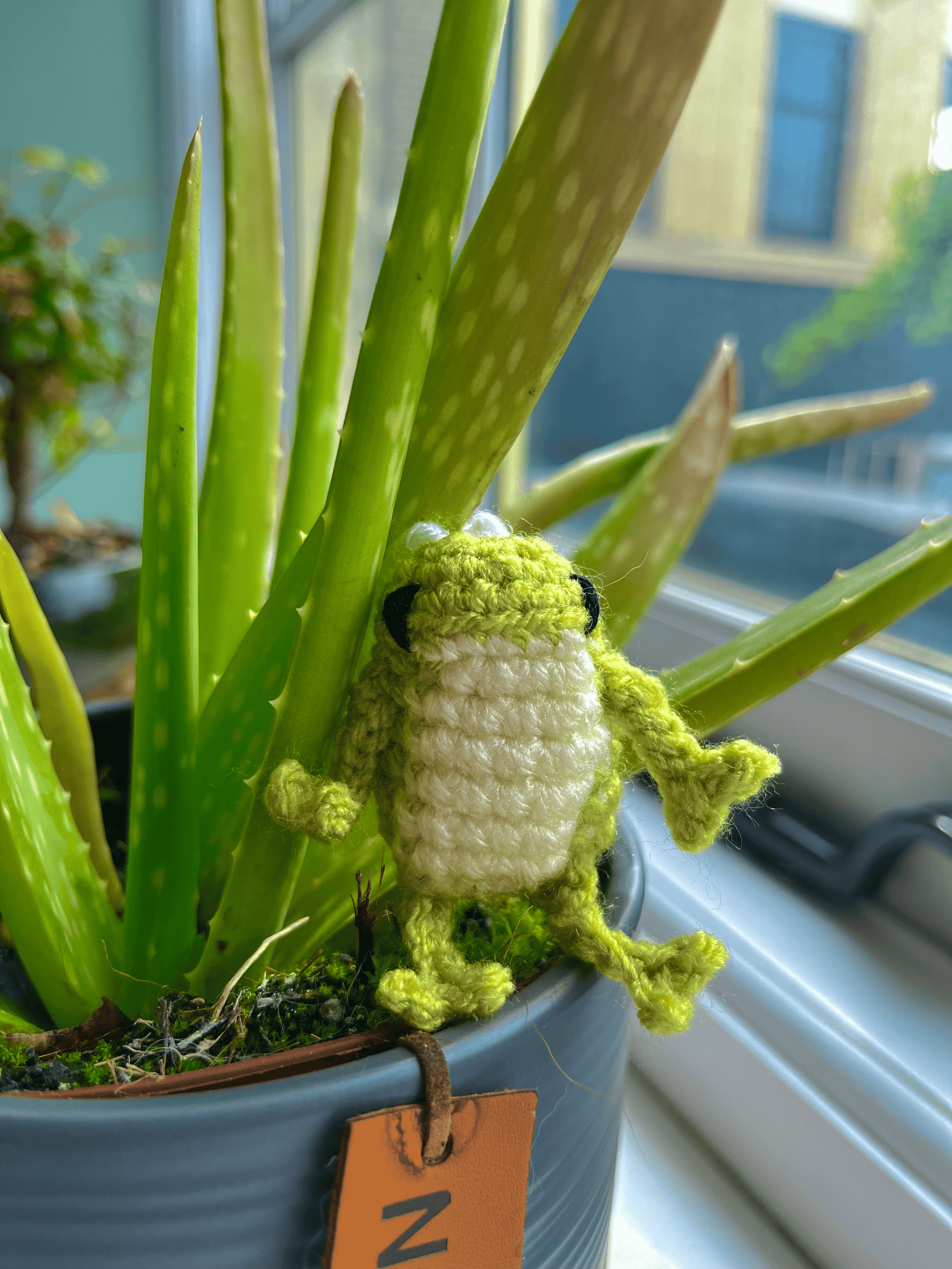 Handmade crochet frog keychain cute frog keyring crochet frog bag charm handmade crochet accessory UK