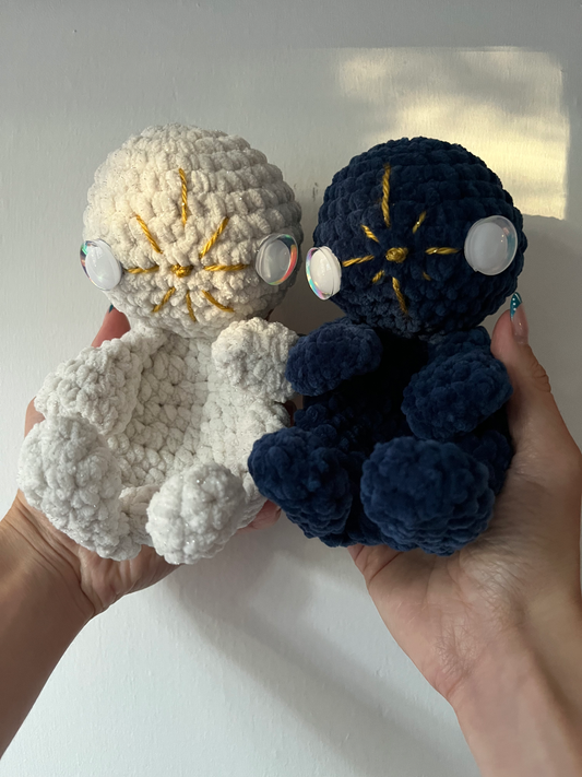New Moon and Full Moon handmade crochet jewellery holders with belly cups for rings and trinkets