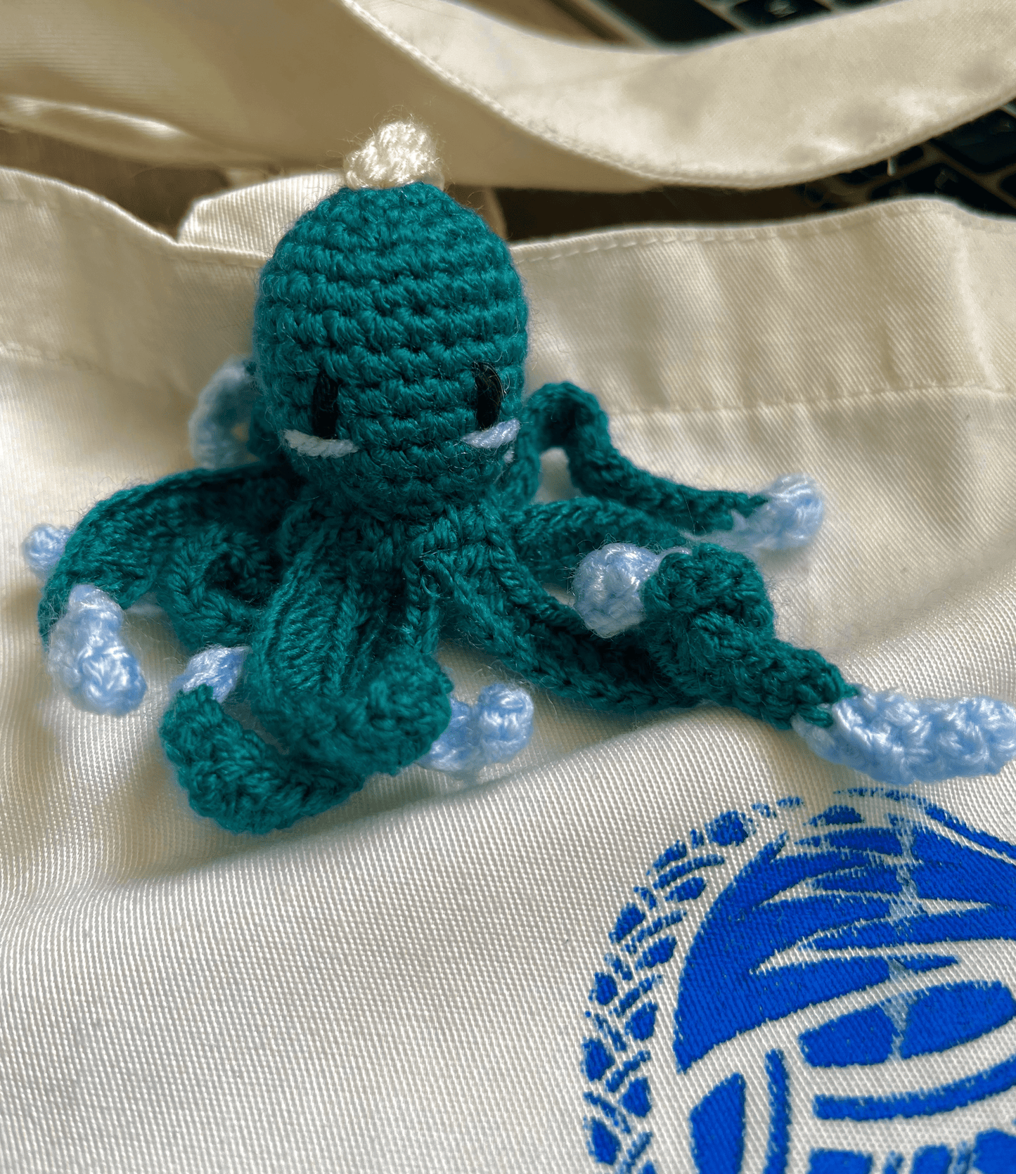 Handmade crochet octopus keychain Caribbean Reef Octopus East Pacific Red Octopus ocean bag charm marine life crochet accessory UK