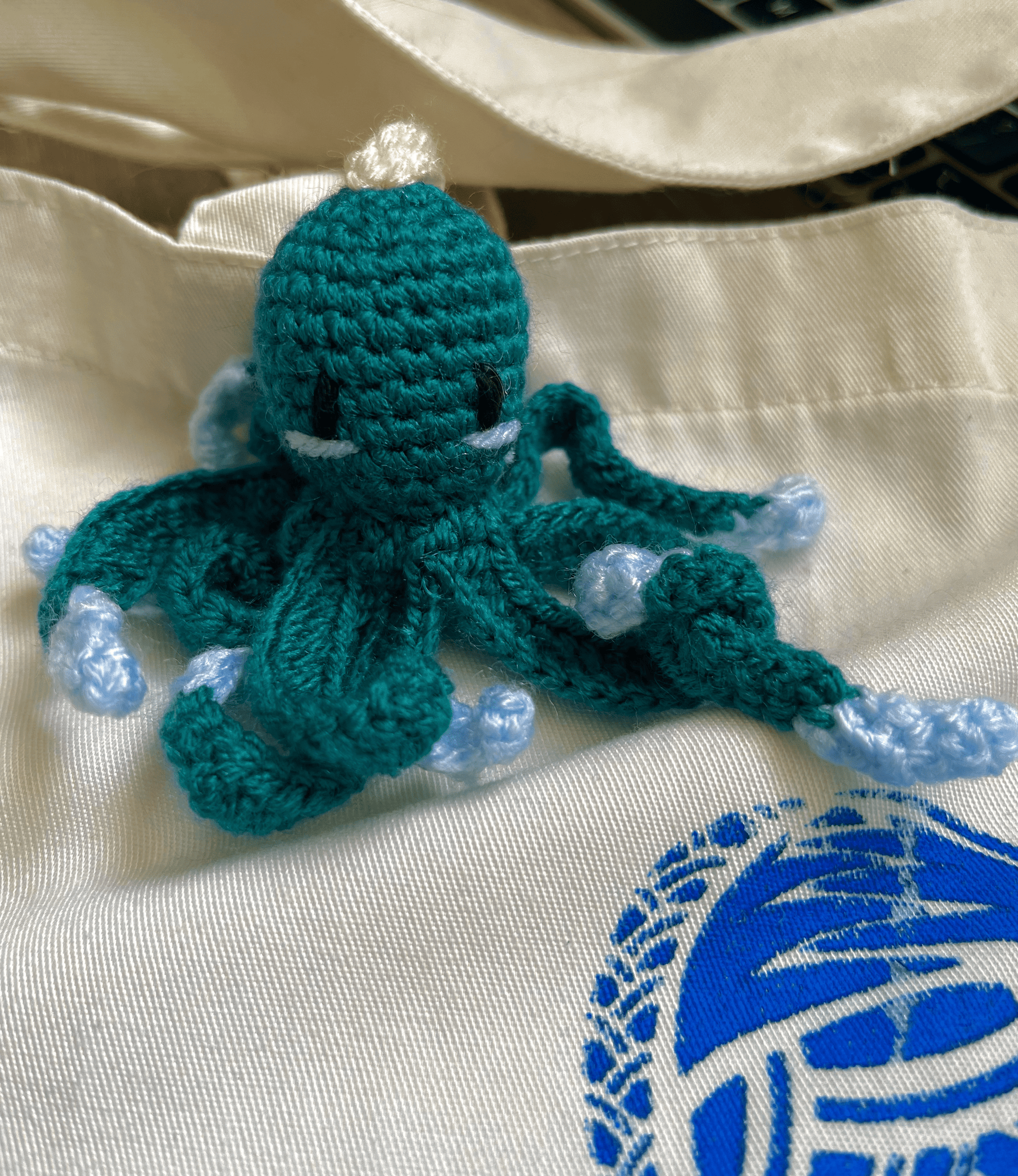 Handmade crochet octopus keychain Caribbean Reef Octopus East Pacific Red Octopus ocean bag charm marine life crochet accessory UK