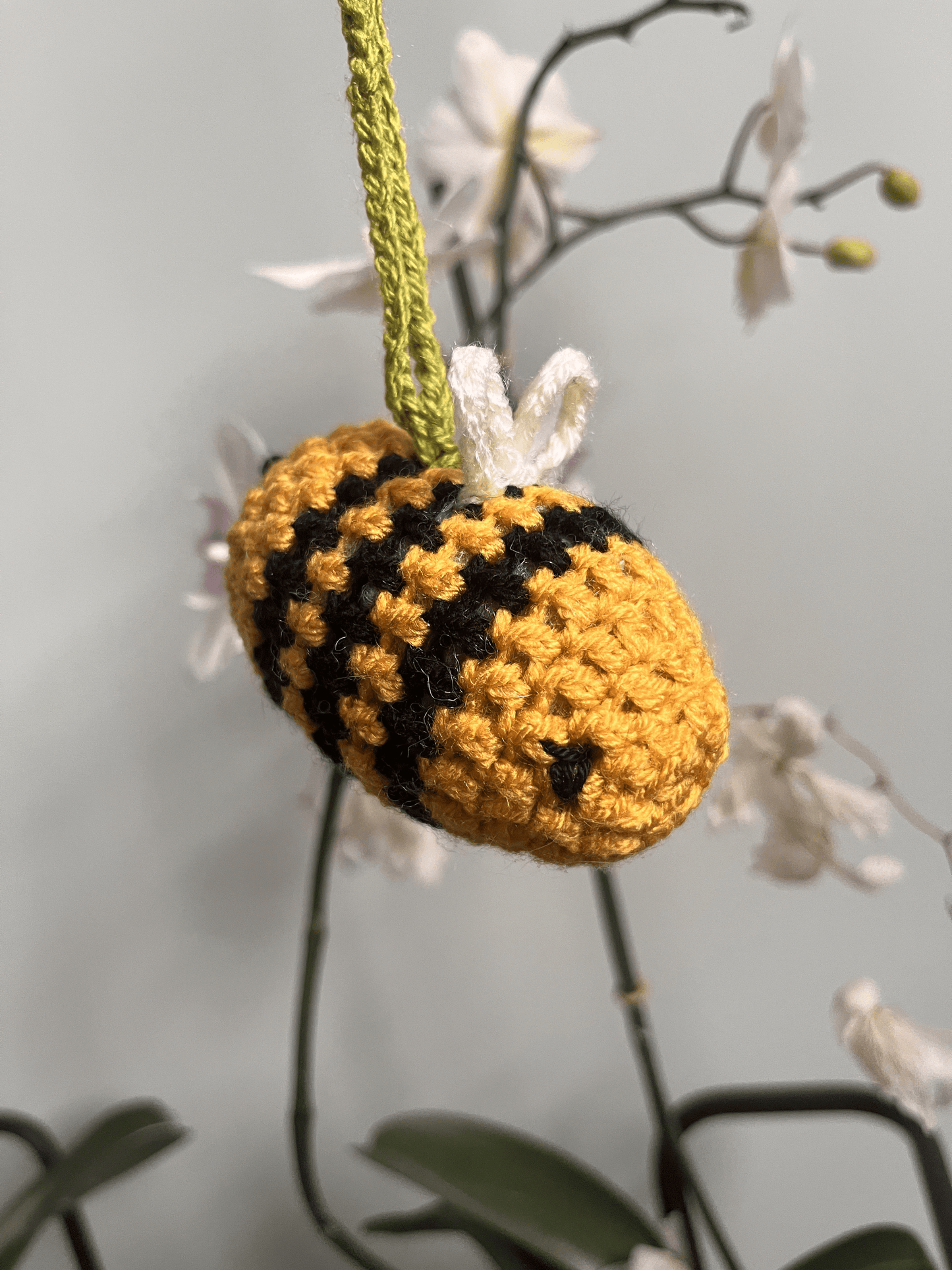 Handmade Crochet Bumblebee Keychain Bee Keyring Cute Crochet Bag Charm Animal Keyring UK