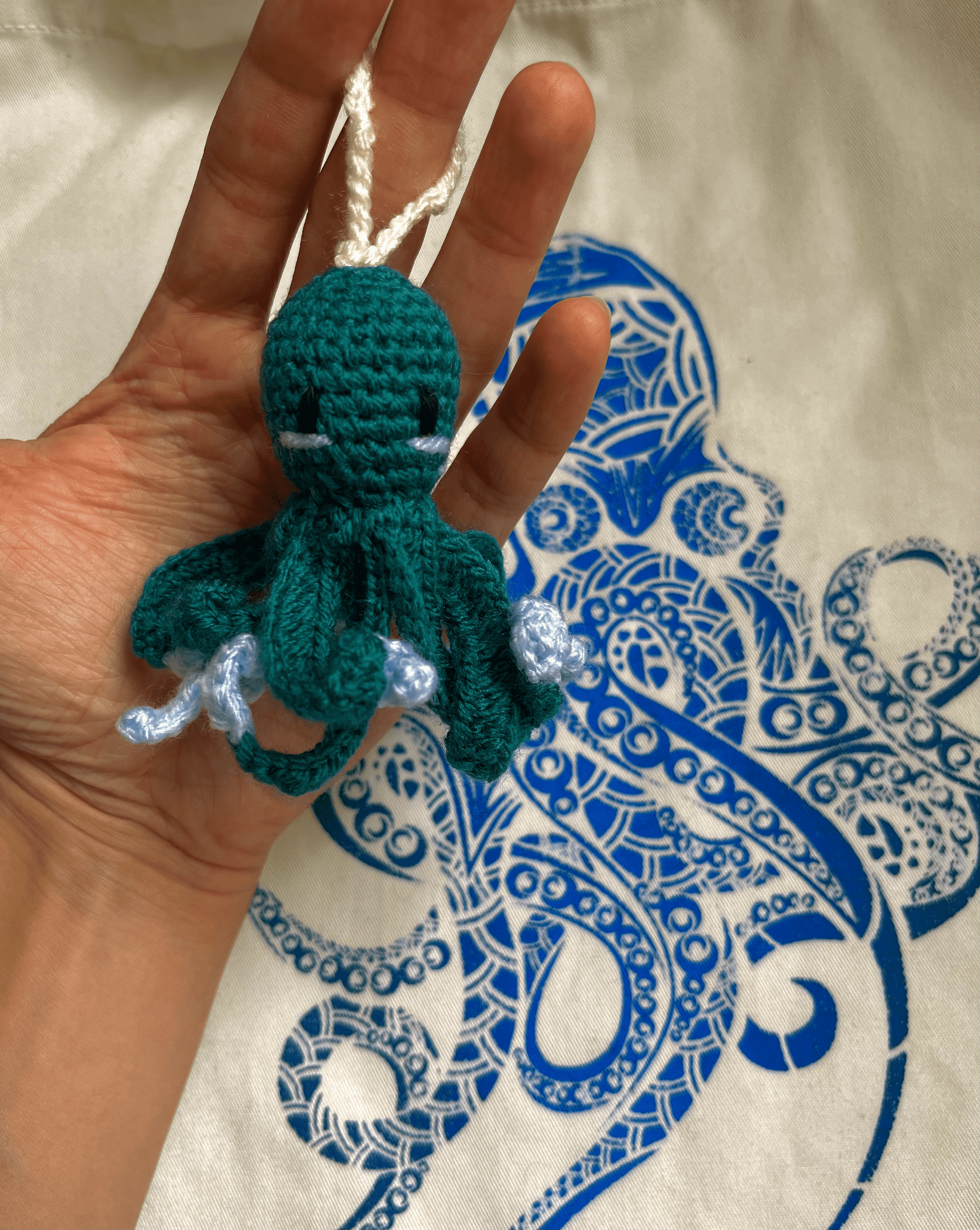 Handmade crochet octopus keychain Caribbean Reef Octopus East Pacific Red Octopus ocean bag charm marine life crochet accessory UK