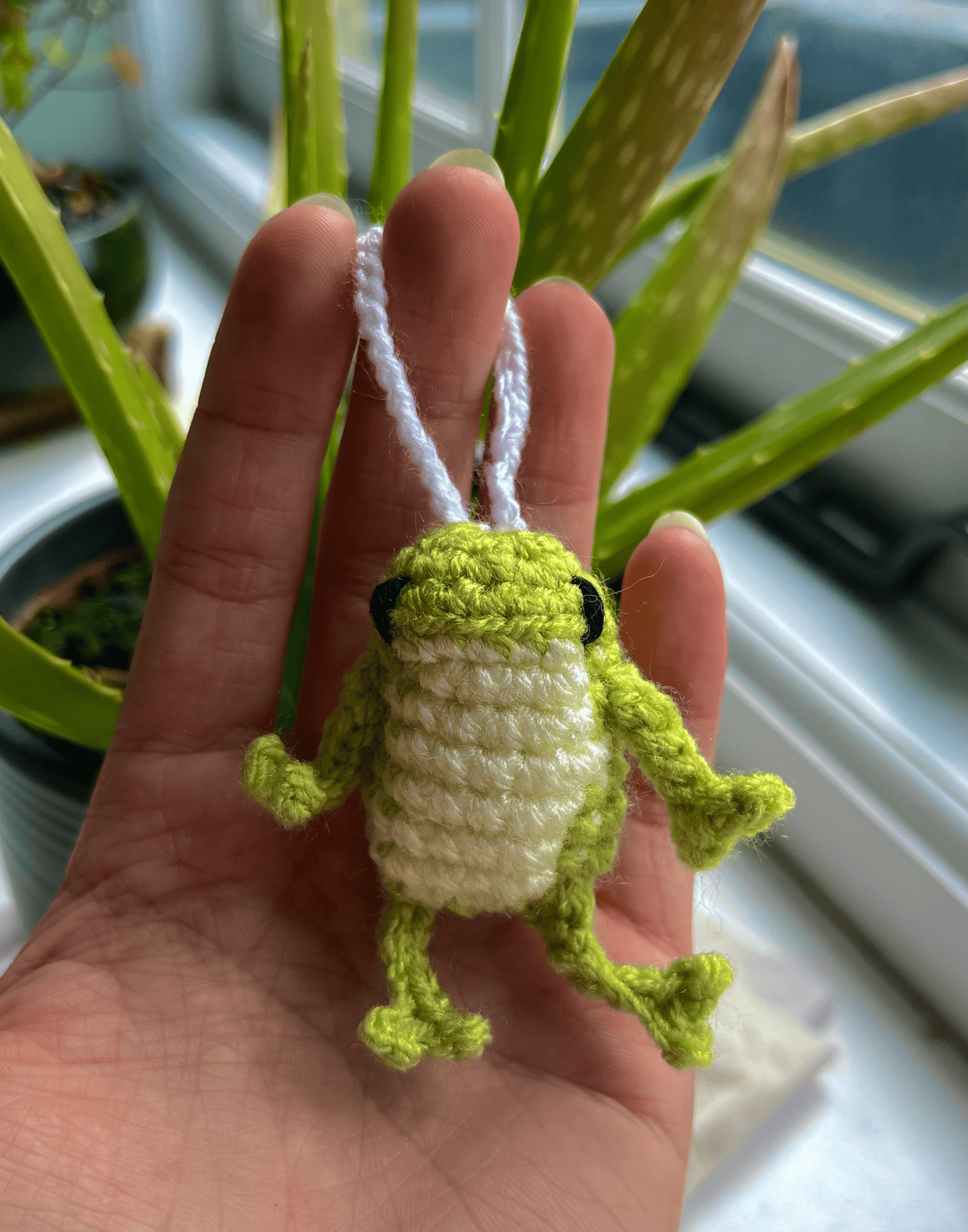 Handmade crochet frog keychain cute frog keyring crochet frog bag charm handmade crochet accessory UK