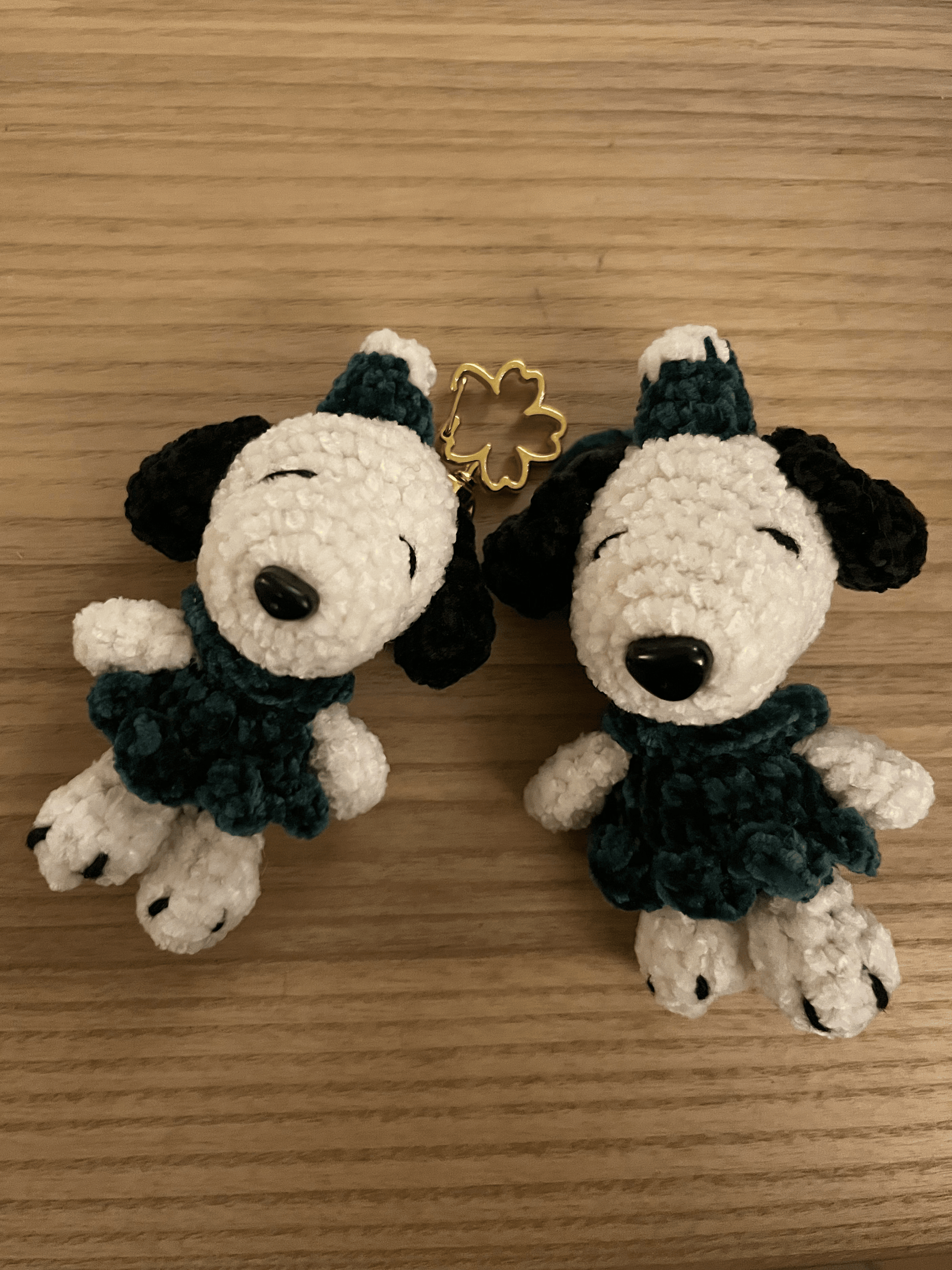 Large Snoopy Christmas tree ornament and mini crochet Snoopy keyring in soft chenille yarn